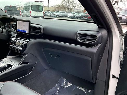 Used 2022 Ford Explorer ST-Line w/ Class IV Trailer Tow Package image 15