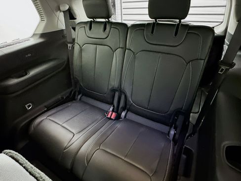 Used 2023 Jeep Grand Cherokee L Limited image 30