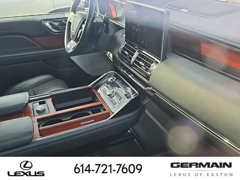 Used 2024 Lincoln Navigator Reserve image 14