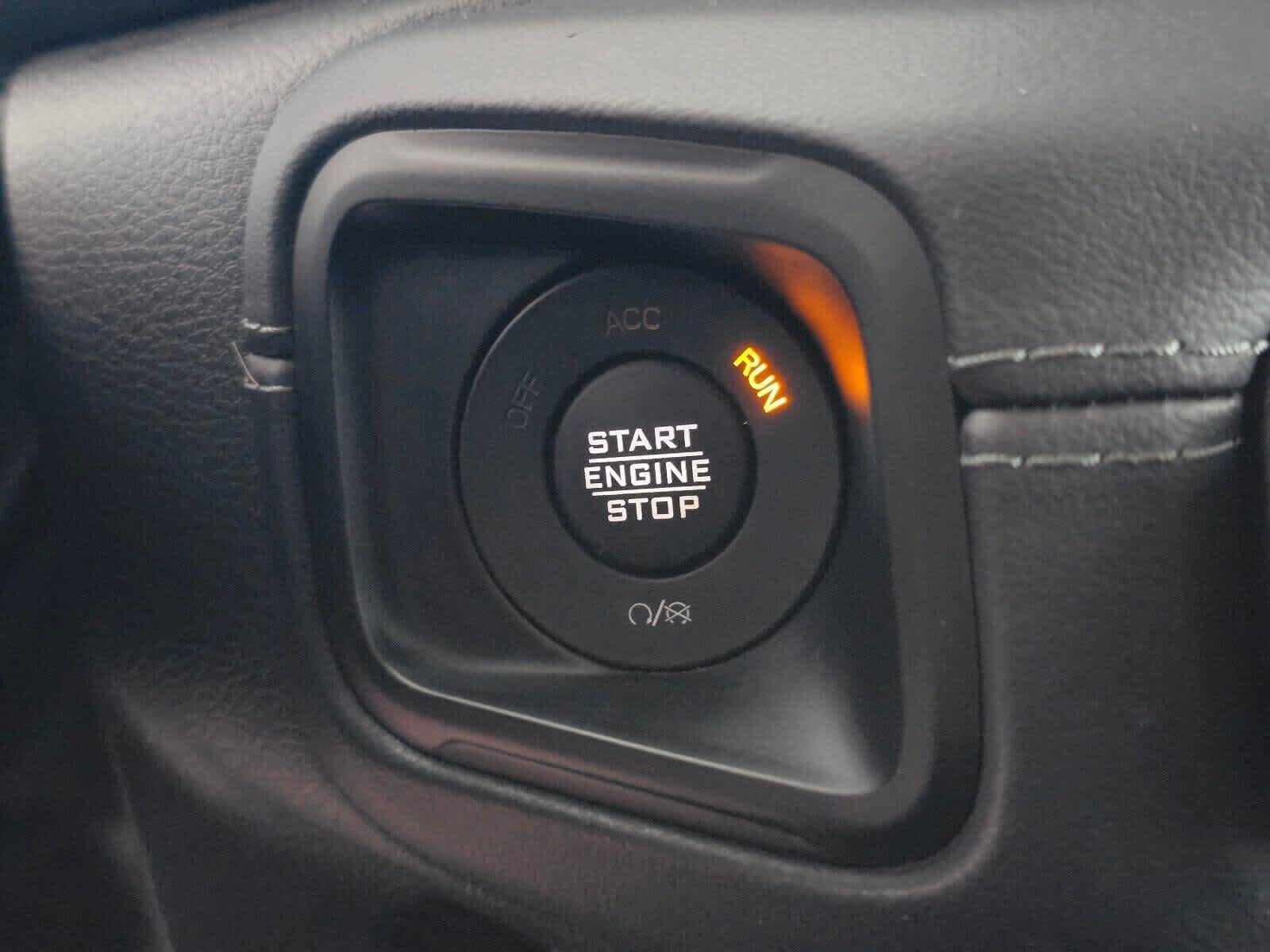 Used 2025 Jeep Wrangler Unlimited Rubicon AWD/4WD image 30