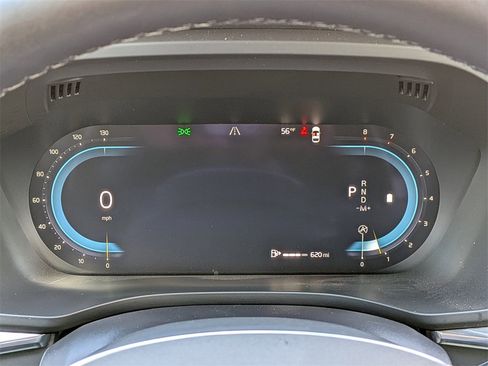 Certified 2025 Volvo XC60 B5 Core image 29