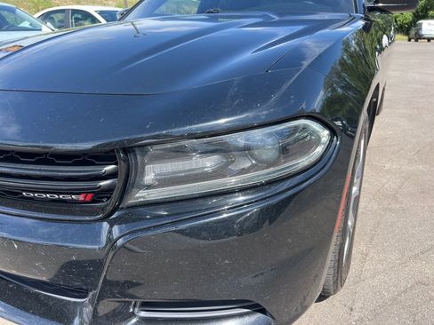 Used 2017 Dodge Charger SXT w/ AWD Plus Group image 10