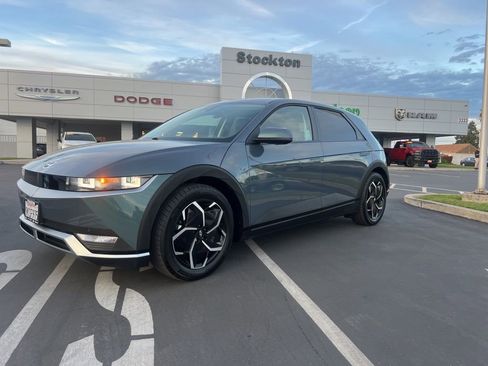 Used 2024 Hyundai Ioniq 5 SEL image 1