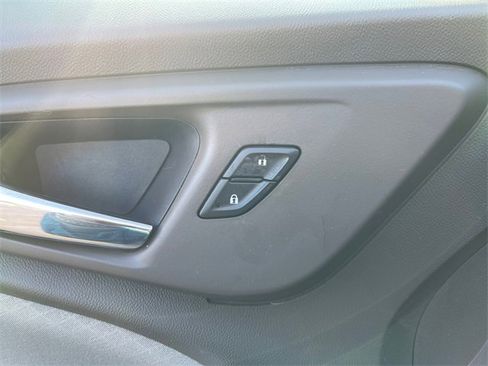 Used 2020 Chevrolet Malibu LS image 29