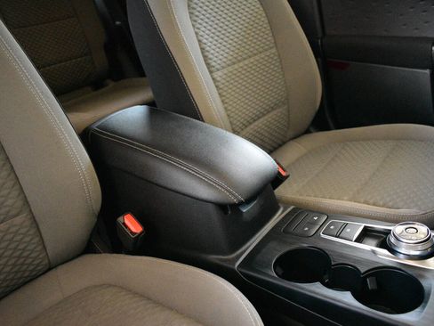 Used 2020 Ford Escape SE FWD image 26