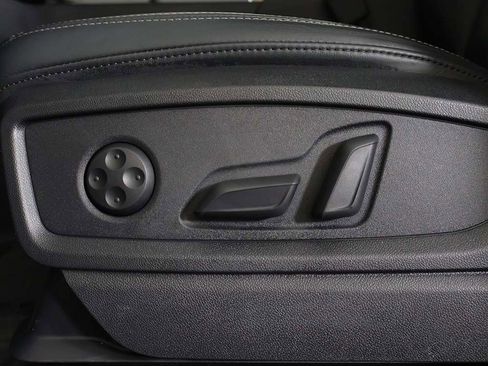 Used 2023 Audi Q5 2.0T Premium w/ Convenience Package image 34