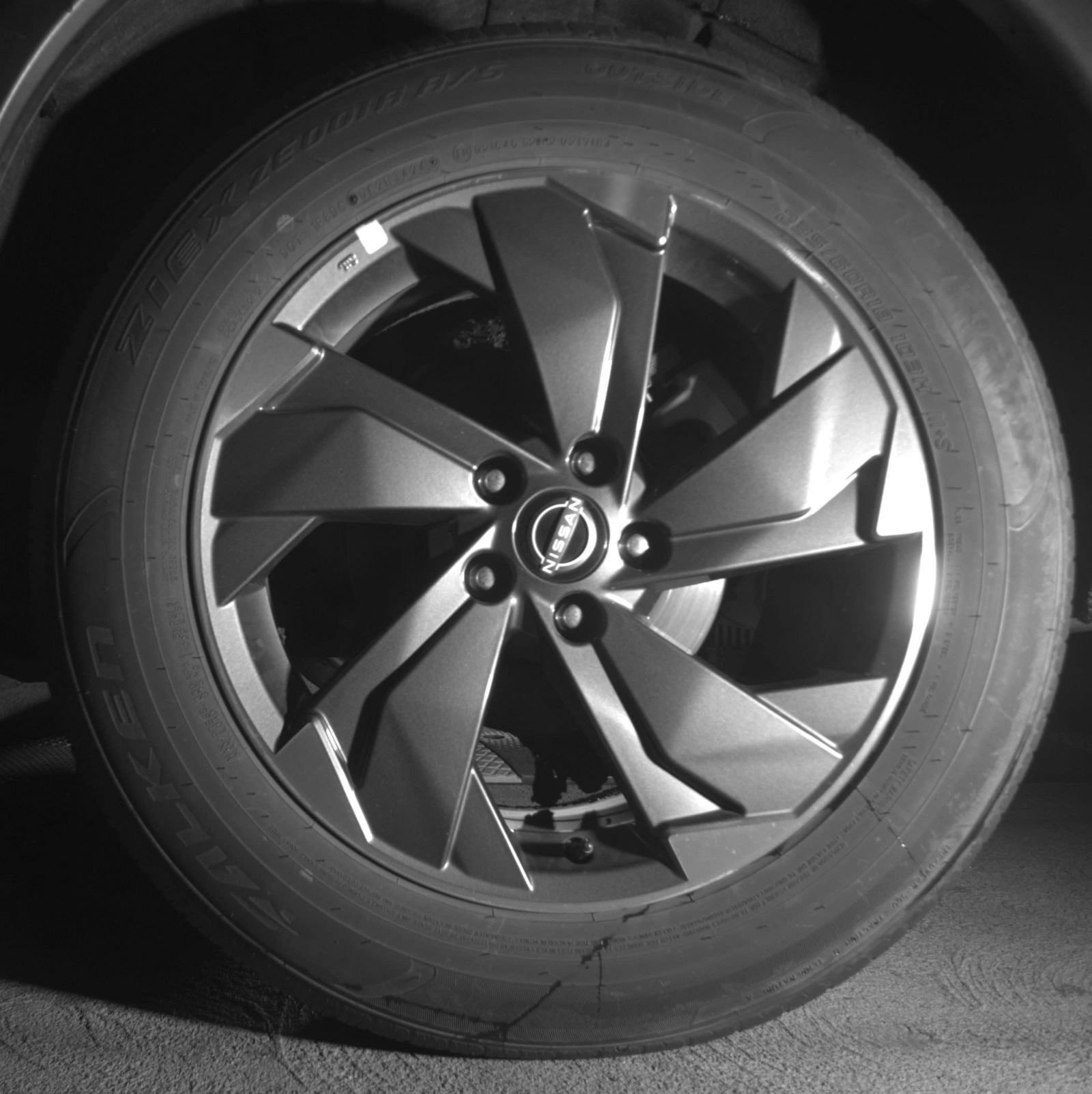 Used 2025 Nissan Rogue SV FWD image 16