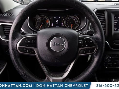 Used 2019 Jeep Cherokee Latitude w/ Popular Appearance Group FWD image 5