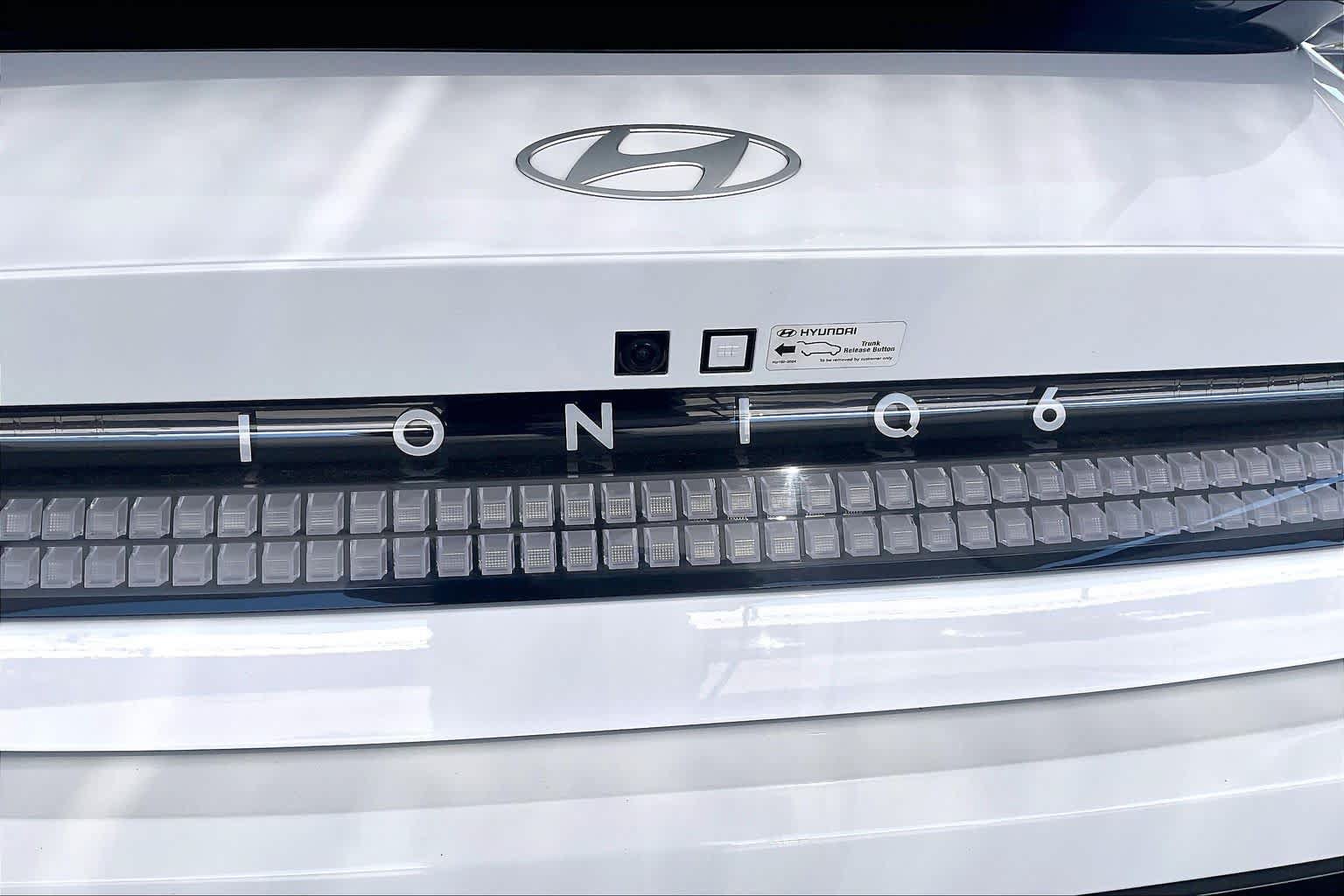 Used 2024 Hyundai Ioniq 6 SEL RWD image 9