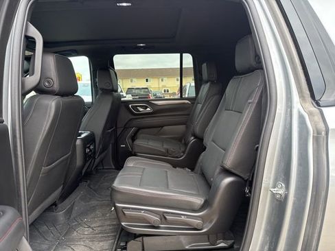 Used 2024 Chevrolet Suburban RST w/ Luxury Package AWD/4WD image 17