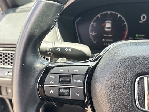 Used 2025 Honda Civic Sport image 19