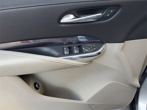 Certified 2021 Cadillac XT4 Luxury w/ Cold Weather Package image 19