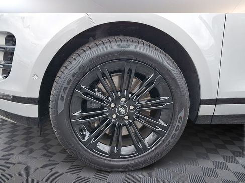 Certified 2026 Land Rover Range Rover Evoque Dynamic SE AWD/4WD image 2