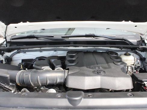 Used 2017 Toyota 4Runner Limited AWD/4WD image 61