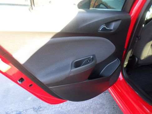 Used 2017 Chevrolet Cruze LT w/ Convenience Package image 30