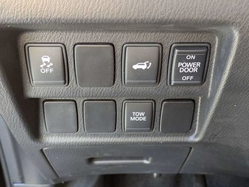 Used 2013 Nissan Pathfinder SL FWD image 24
