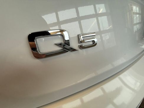 Certified 2022 Audi Q5 2.0T Premium w/ Convenience Package image 8