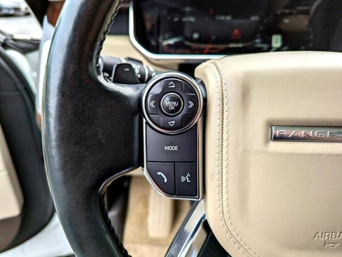 Used 2016 Land Rover Range Rover HSE image 16