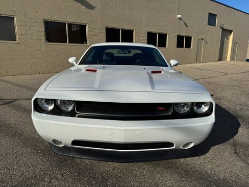 Used 2011 Dodge Challenger R/T image 2