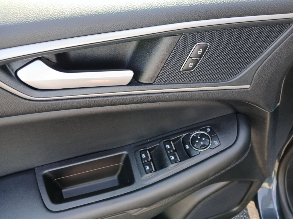 Used 2024 Ford Edge SEL AWD/4WD image 37