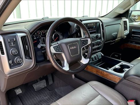 Used 2018 GMC Sierra 1500 SLT image 16