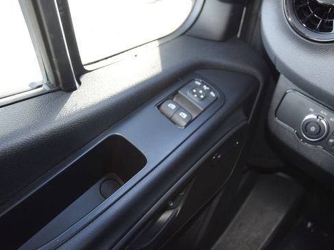 Used 2025 Mercedes-Benz Sprinter 2500 image 19