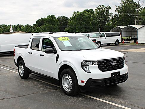 Used 2025 Ford Maverick XL w/ Equipment Group 102A AWD/4WD image 3