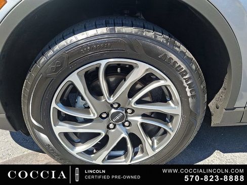 Certified 2022 Lincoln Corsair AWD w/ Equipment Group 101A image 9