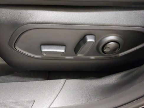 New 2026 Jeep Cherokee Limited image 37