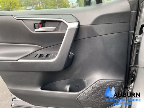 Used 2024 Toyota RAV4 XLE AWD/4WD image 34