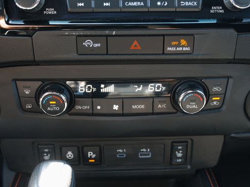 Used 2023 Nissan Frontier PRO-4X w/ Pro Convenience Package AWD/4WD image 20