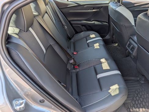 Used 2026 Toyota Camry SE image 5