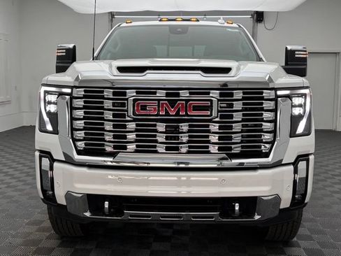 New 2026 GMC Sierra 2500 Denali w/ Denali Reserve Package AWD/4WD image 15