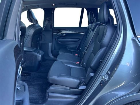 Used 2017 Volvo XC90 T5 Momentum w/ Vision Package image 14