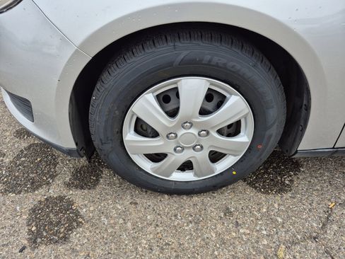Used 2018 Ford Focus S FWD image 23