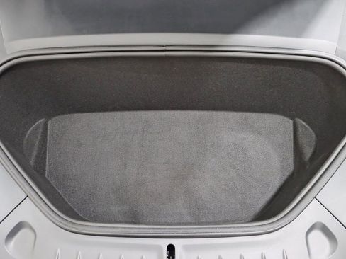 Used 2022 Tesla Model S image 40