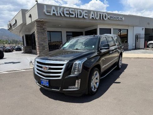 Used 2016 Cadillac Escalade Luxury AWD/4WD image 1