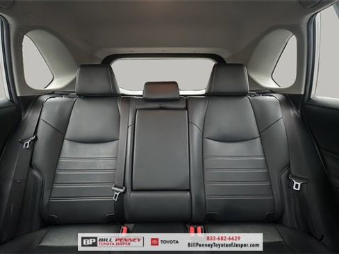 Used 2020 Toyota RAV4 XLE Premium image 18