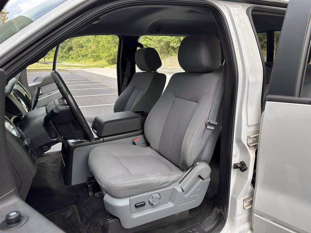 Used 2014 Ford F150 XLT w/ Equipment Group 302A Luxury AWD/4WD image 18