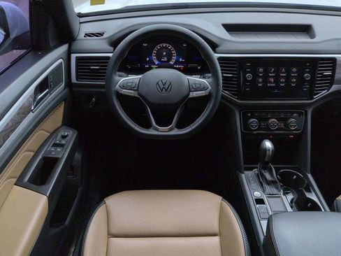 Used 2022 Volkswagen Atlas Cross Sport SE w/ Black Wheel Package image 16