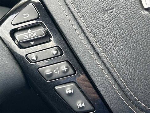 Used 2024 Nissan Armada Platinum w/ Captain's Chairs Package image 31