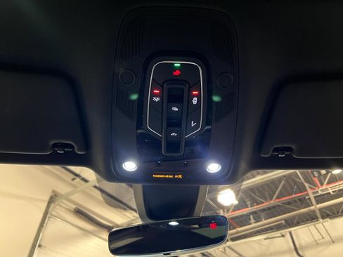 Used 2021 Audi SQ5 Prestige w/ Prestige Package image 22