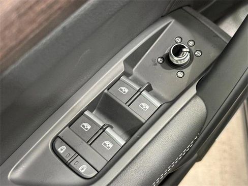 Certified 2025 Audi Q5 e Premium Plus w/ Premium Plus Package image 20