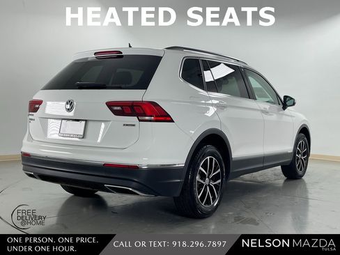 Used 2021 Volkswagen Tiguan SE w/ Panoramic Sunroof Package image 6