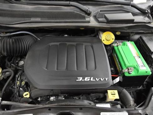 Used 2018 Dodge Grand Caravan SE w/ UConnect Hands-Free Group FWD image 28