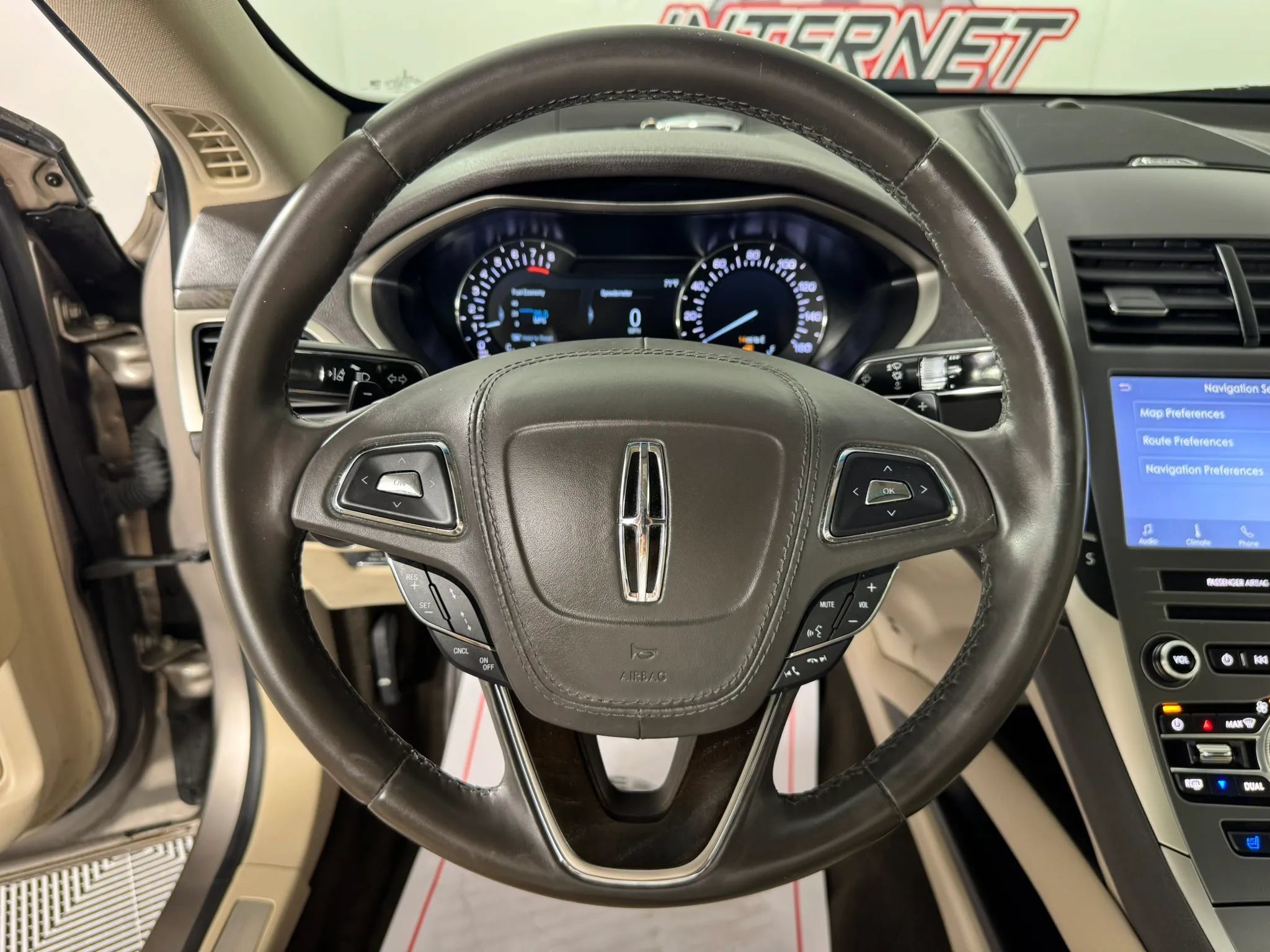 Used 2020 Lincoln MKZ Reserve FWD image 13