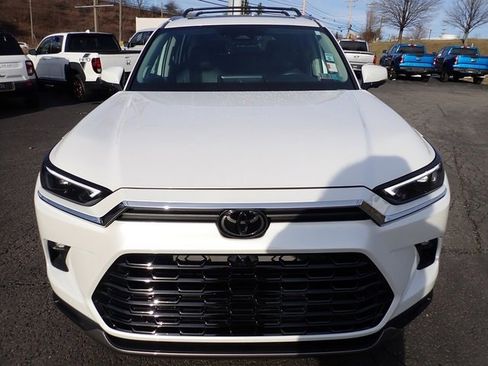 Used 2025 Toyota Grand Highlander Limited image 12