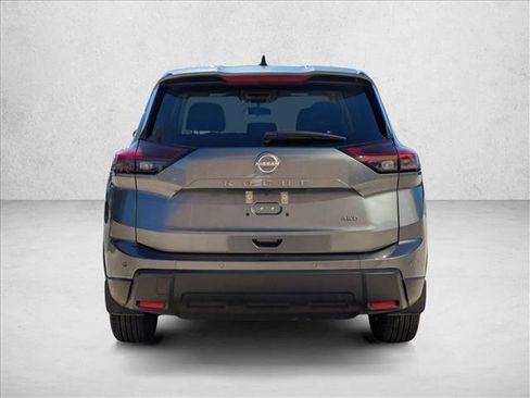 Used 2025 Nissan Rogue S image 7
