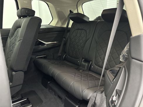 New 2027 BMW X7 xDrive40i AWD/4WD image 30