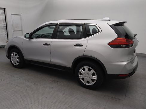 Used 2017 Nissan Rogue S AWD/4WD image 3